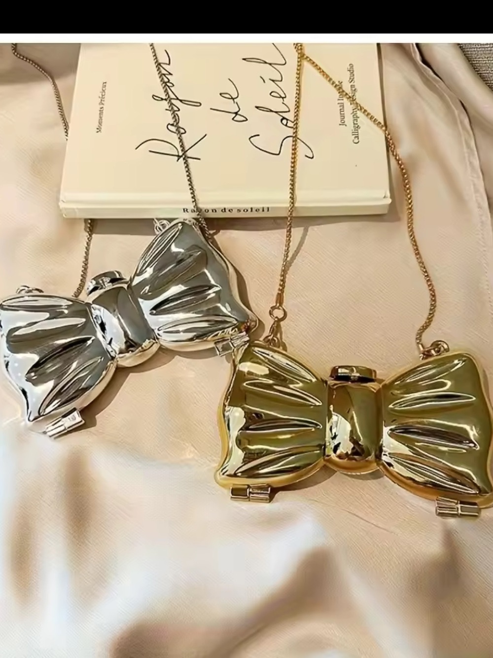 Gold Bow-Shaped Chain Mini Bag - Picture 9 of 10